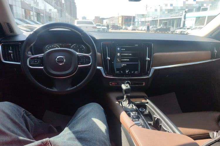 Used Volvo S90 2020 Facelift T5 Smart & Luxurious Edition