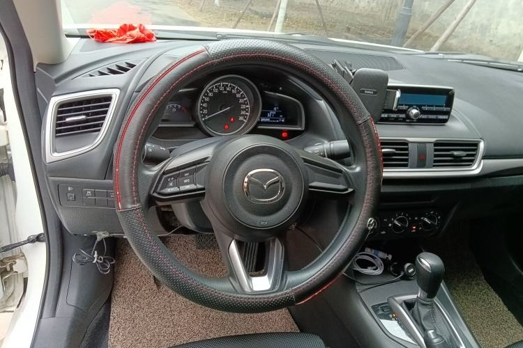 Used Mazda 3 Axela 2017 Sedan 1.5L Automatic Comfort Model Emission Standard China V Steering Wheel