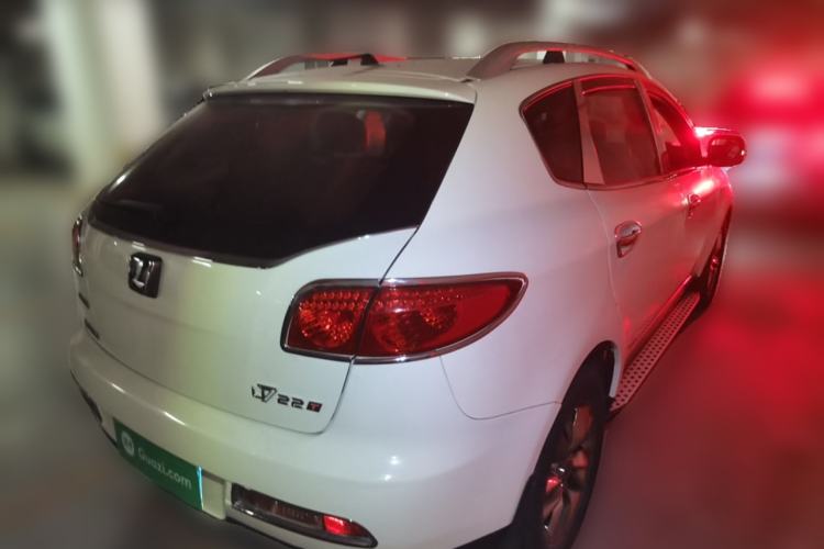 Used Luxgen Great 7 SUV 2013 Limited-Edition Sharp Model 2.2T Two-Wheel-Drive Smart Version
