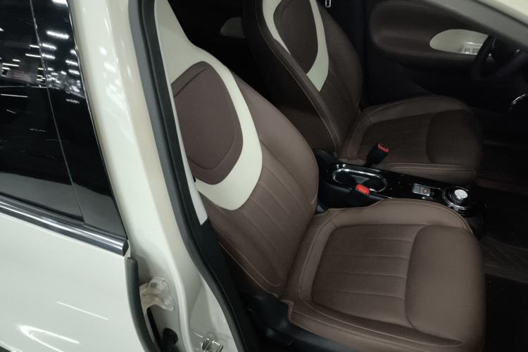 Used Wuling Bingo 2024 333 km Enjoyment Version Right Front Seat