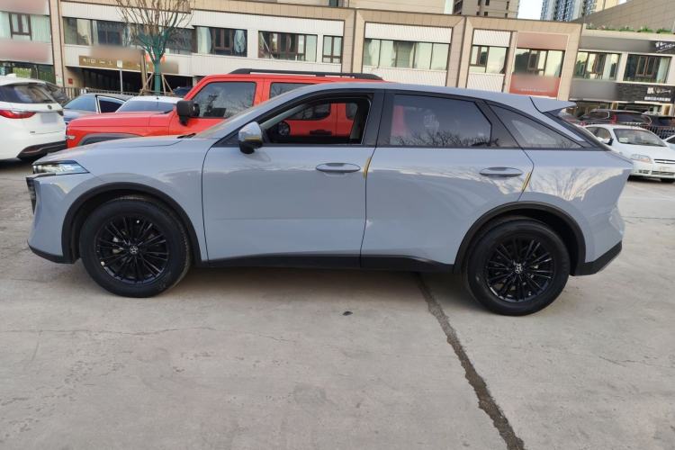 Used Venucia V 2023 260T Idol Edition Pro
