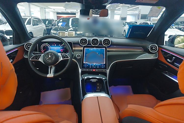 Used Mercedes-Benz GLC 2023 GLC 260 L 4MATIC Dynamic Edition 5-seater