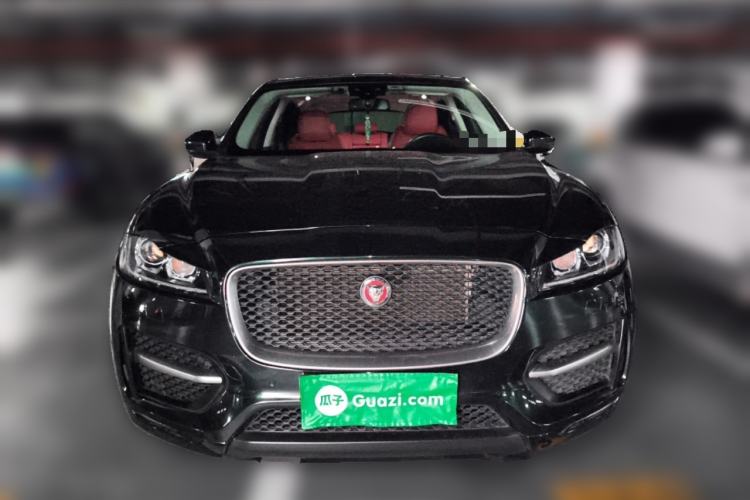 Used Jaguar F-PACE 2018 Restyled 2.0T All-Wheel-Drive R-Sport Sport Edition Front