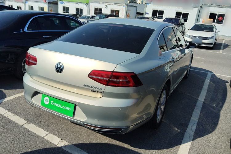 Used Volkswagen Magotan 2018 Facelift 330TSI DSG Luxury Model Rear Right 45 Deg