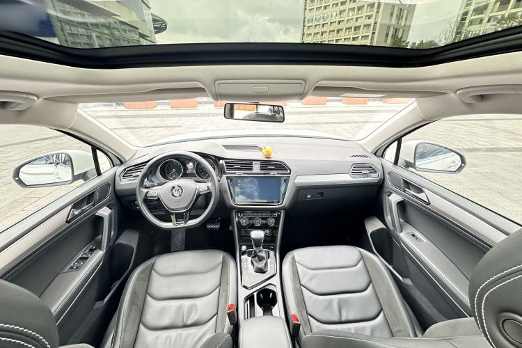 Used Volkswagen Tiguan L 2019 Updated Version 330TSI Automatic Two-Wheel Drive Panoramic Comfort Edition China VI Standard
