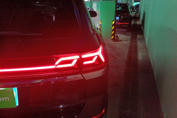 Used Volkswagen Teramont 2021 380TSI Four-Wheel Drive Prestige Luxury Edition Right Rear Taillight