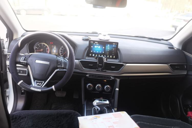 Used Haval H6 2021 Sport Edition 1.5T Automatic Elite Smart Connectivity Model U-Shape Grille Center Console