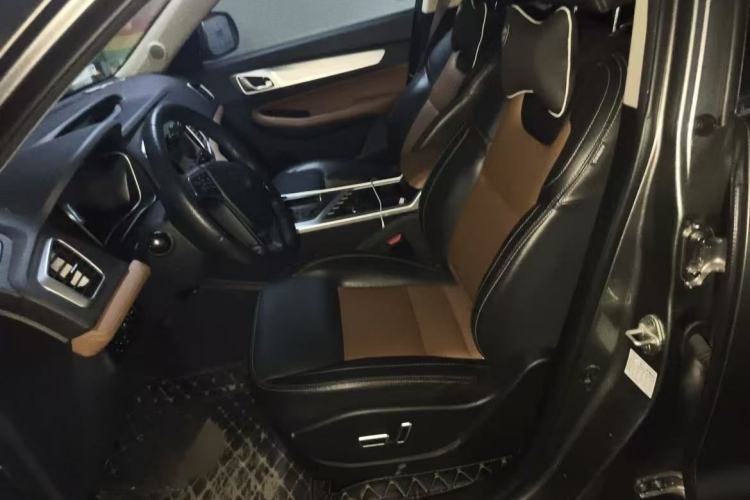 Used Geely Auto Vision X6 2018 1.4T CVT 4G Connected Flagship Edition
