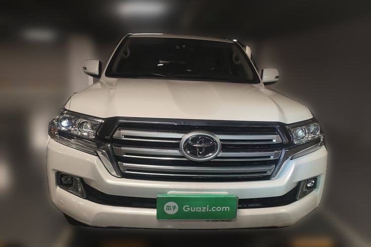 Used Toyota Land Cruiser 2018 4.0 Iron-Wheel Refrigerator Basic Electric Base Version—Middle East