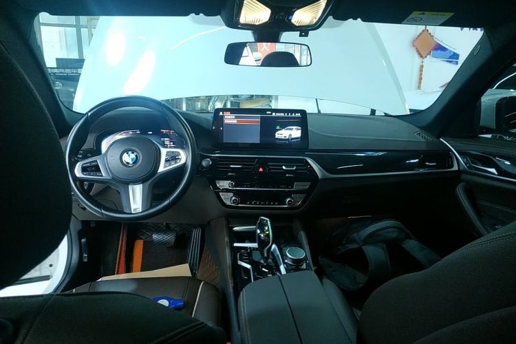 Used BMW 5 Series 2022 Second Facelift 525Li M Sport Package
