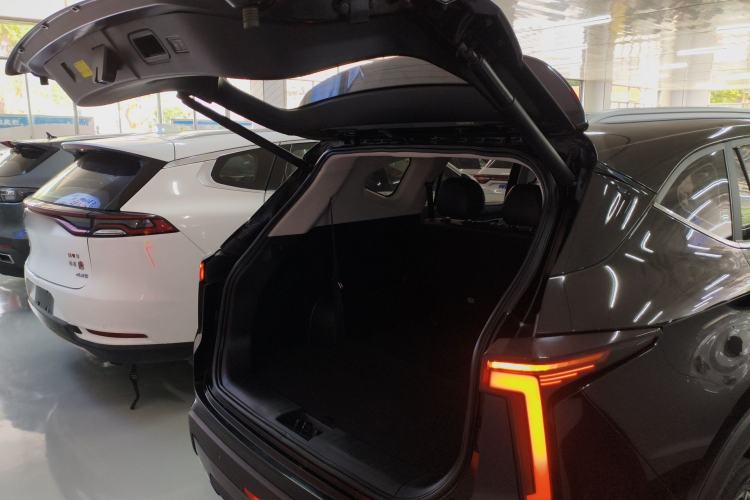 Used SOL X8 PLUS 2023 1.5 TGDI DCT Smart Edition 7-Seater
