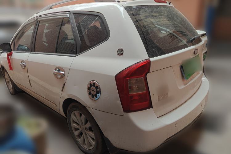 Used Kia Carens 2011 2.0L 7-Seater Automatic Standard Edition