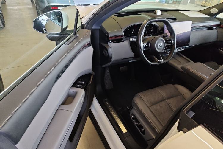 Used Zeekr 7X 2025 100 kWh Long-Range Rear-Wheel Drive with Intelligent Driving Features