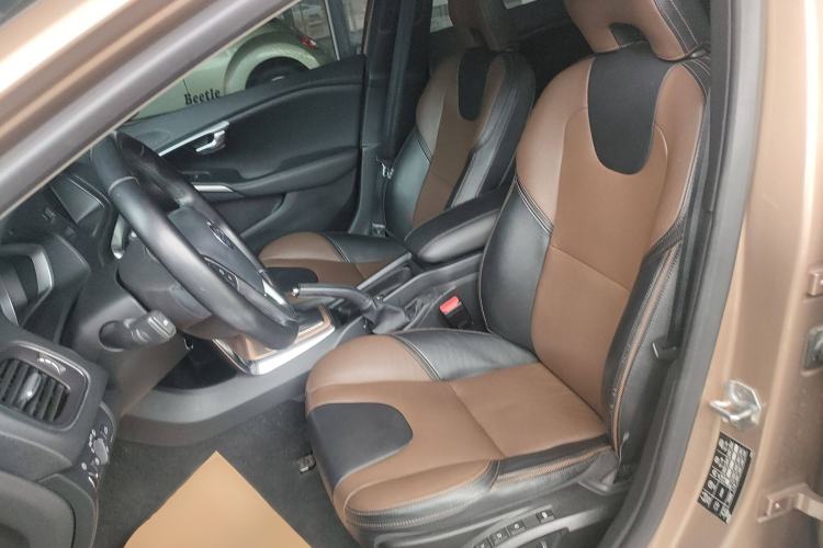 Used Volvo V40 2014 Cross Country T5 AWD Smart Luxury Edition