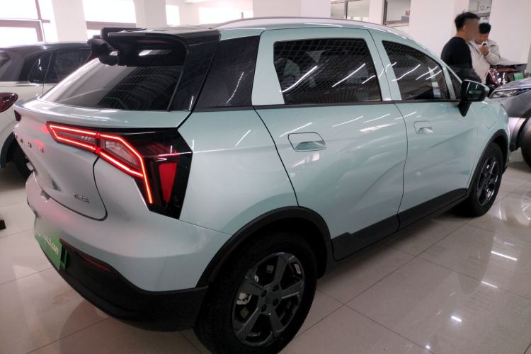 Used Geometry E Firefly 2024 401 km Fluorescent