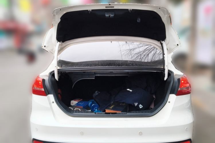 Used Ford Focus 2017 Sedan 1.6L Manual Fashion Edition Smart Drive Version