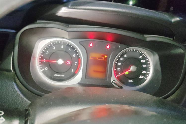 Used Venucia R50X 2013 1.6L Manual Model