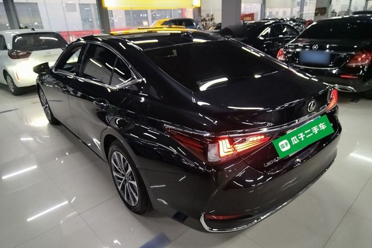 Used Lexus ES 2022 200 Excellence Edition
