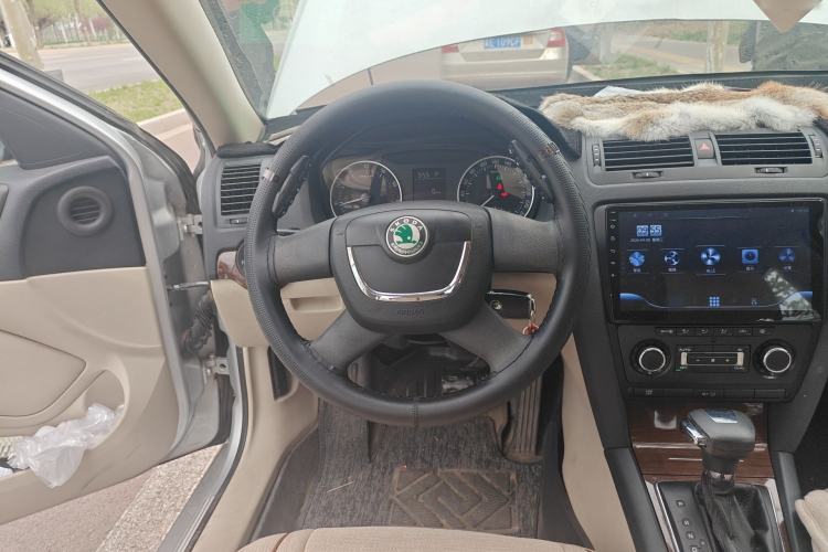Used Skoda Octavia 2012 1.6L Automatic Yijun Edition Steering Wheel