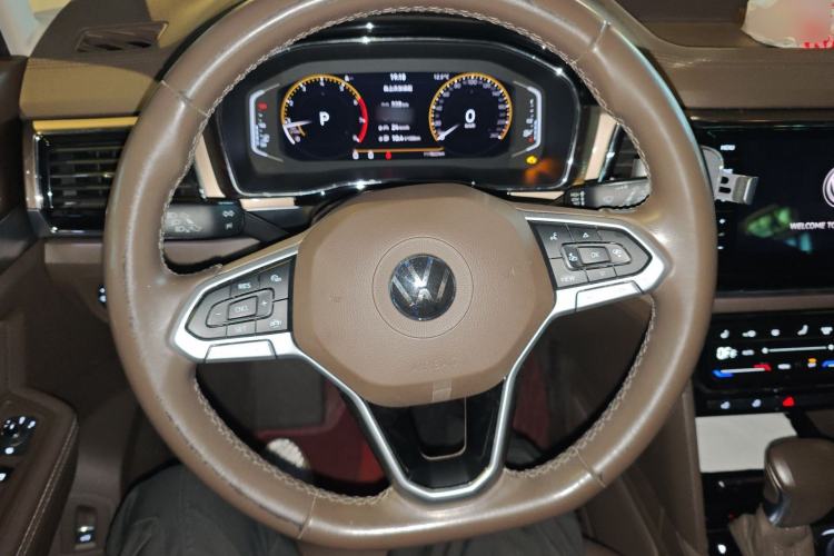 Used Volkswagen Viloran 2020 330TSI Luxury Edition Steering Wheel