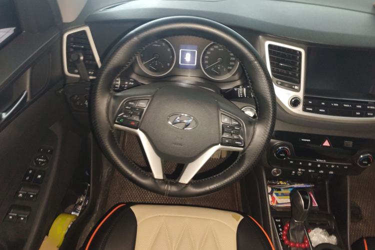 Used Hyundai Tucson 2015 1.6T Dual-Clutch Two-Wheel-Drive Smart Model
