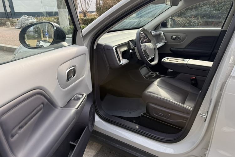 Used Leapmotor B10 2025 510 Joyful Edition Interior 2