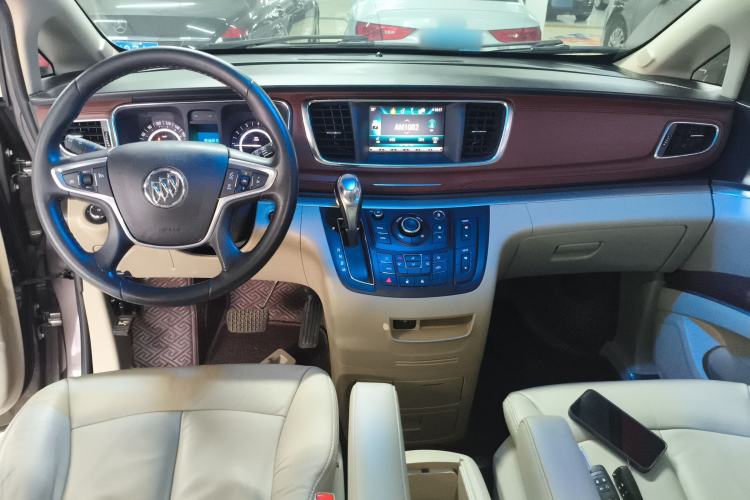 Used Buick GL8 2017 25S Luxury Version China V Standard Center Console