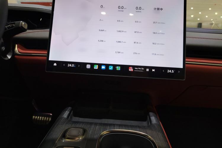 Used Xiaomi Auto SU7 2024 Four-Wheel Drive Ultra-Long Range Advanced Intelligent Driving Max Edition