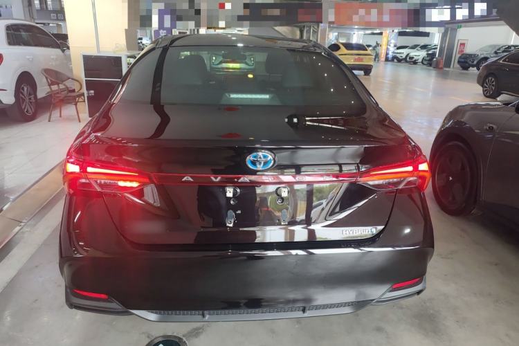 Used Toyota Avalon 2019 Dual-Engine 2.5L Luxury Edition China VI Standard