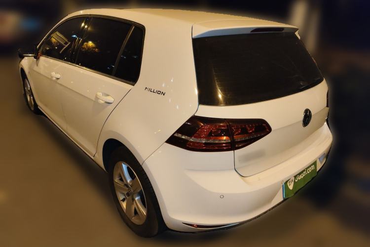 Used Volkswagen Golf 2017 1.6L Automatic Comfort Million-Vehicle Anniversary Edition
