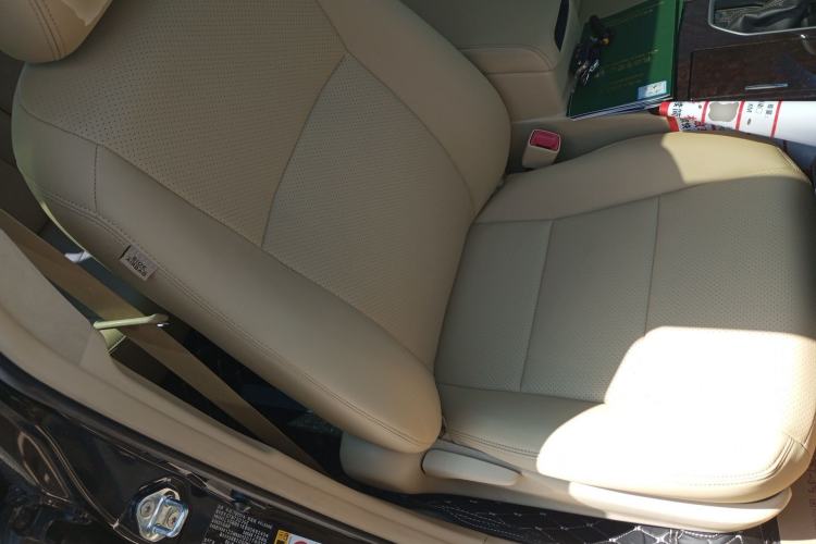 Used Toyota Camry 2016 2.0E 10th Anniversary Elite Edition
