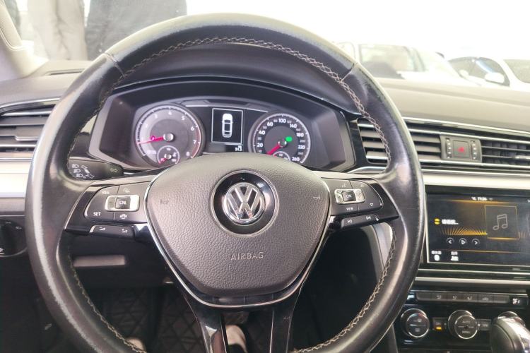 Used Volkswagen Lamando 2019 280TSI DSG Comfort Edition China VI standard
