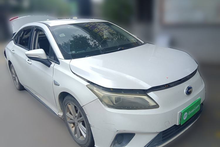 Used AION S 2019 Xuan 530 Front Right 45 Deg