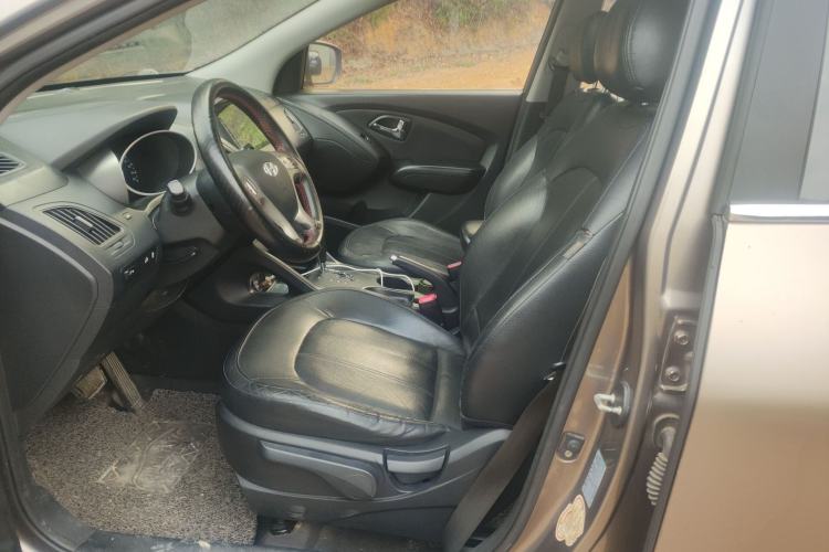 Used Hyundai ix35 2013 2.0L Automatic Two-Wheel Drive Smart GLS China IV Standard