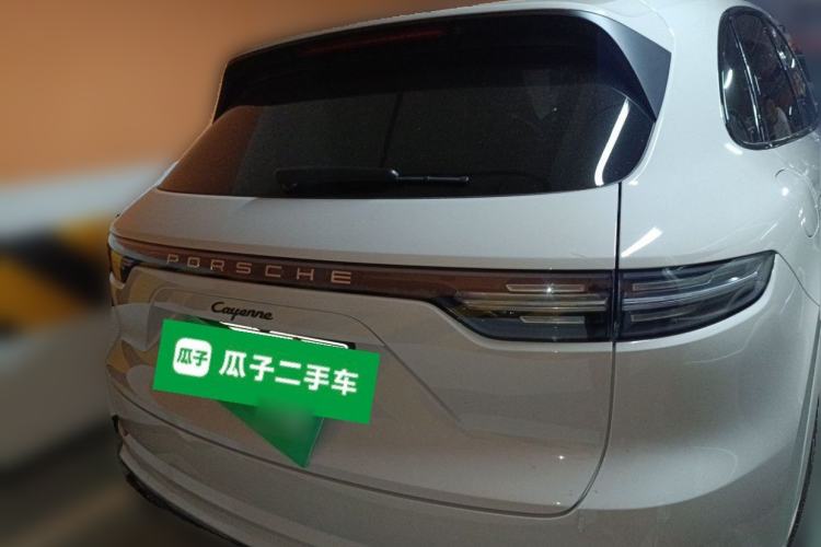 Used Porsche Cayenne E-Hybrid  Rear
