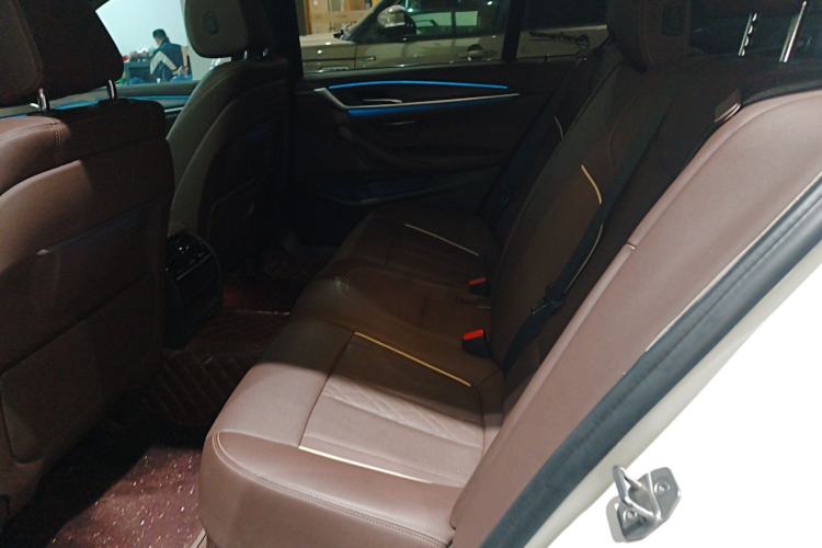 Used BMW 5 Series 2021 Facelifted 530Li xDrive M Sport Package Left Rear Seat