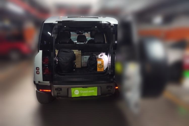 Used Land Rover Defender 2022 110 P400 X-DYNAMIC HSE Trunk