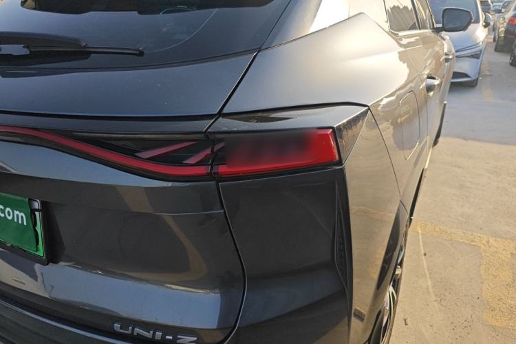 Used Changan UNI-Z New Energy 2024 Blue Whale Smart Electric iDD 125km Beyond Edition