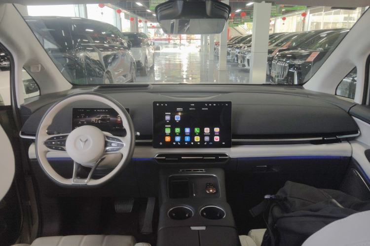 Used VOYAH Dream 2025 PHEV Four-Wheel-Drive Flagship Version – Qiankun Edition Center Console