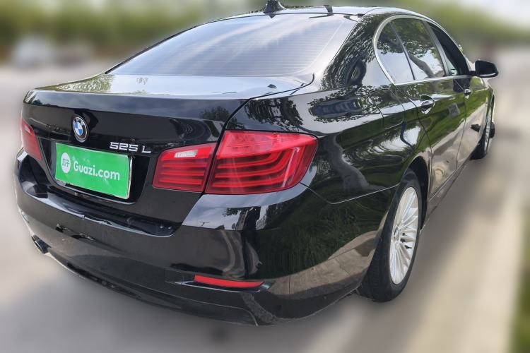 Used BMW 5 Series 2014 525Li Leading Model
