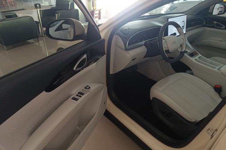 Used Geely Galaxy Geome 2025 UP 410km Exploration Edition
