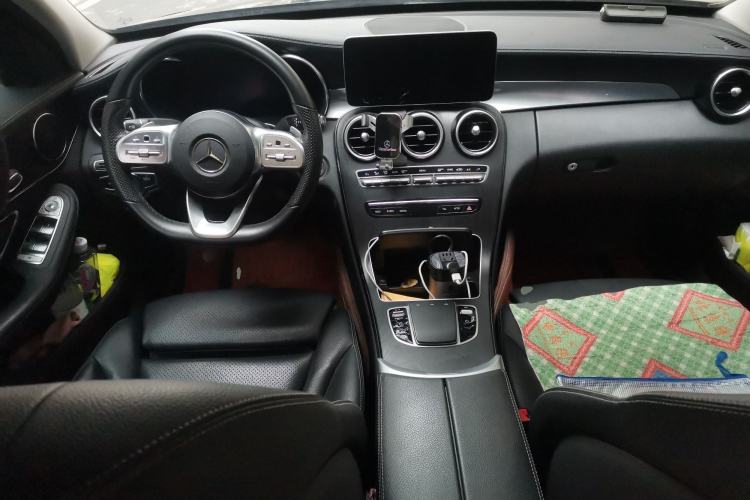 Used Mercedes-Benz C-Class 2020 Restyled C 200 L Fashion Edition Sport Version Center Console