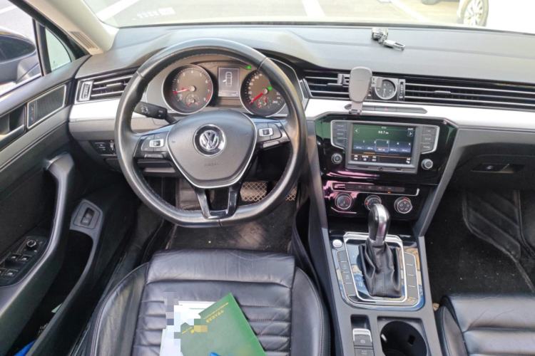 Used Volkswagen Magotan 2017 280TSI DSG Leading Edition Steering Wheel