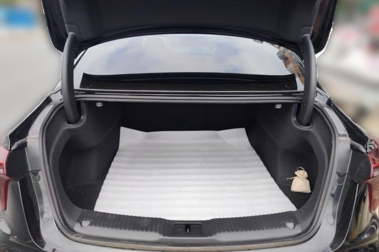 Used Hongqi H5 2025 2.0T Automatic Xuan Ying Edition