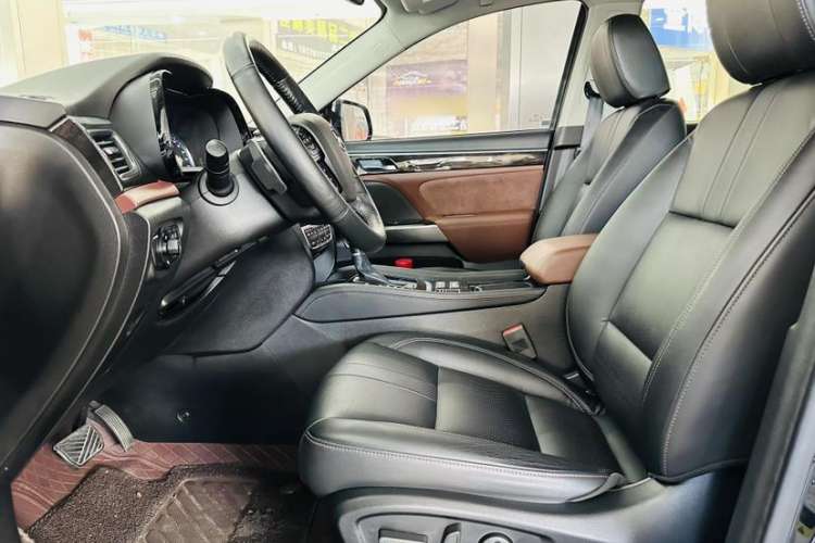 Used GAC Trumpchi GS8 2017 320T Two-Wheel Drive Luxury Smart Connectivity Version (7 Seats)