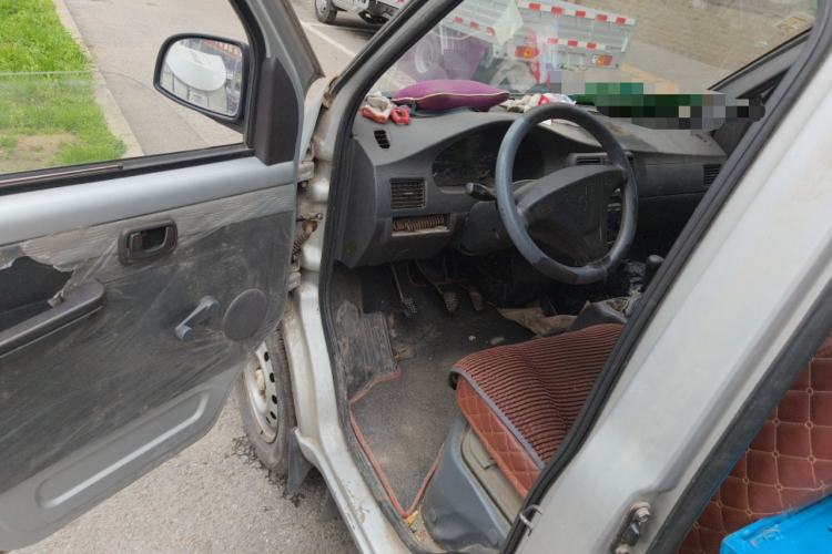 Used Wuling Rongguang 2011 1.2L Base Version
