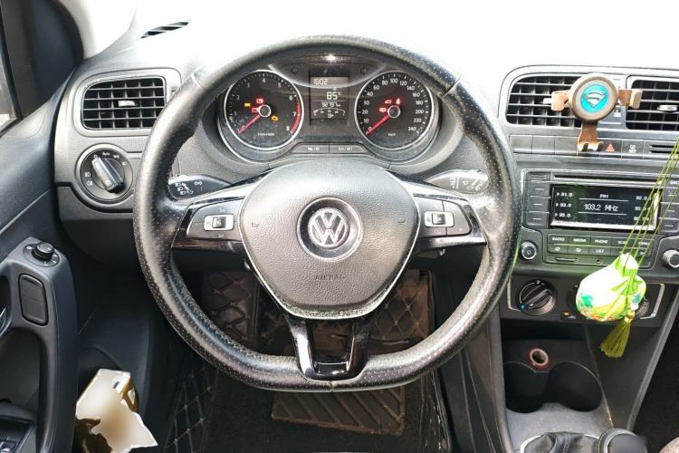 Used Volkswagen Polo 2014 1.6L Manual Comfort Edition