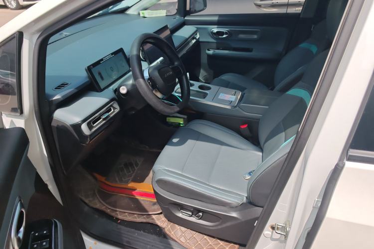 Used AION Y 2023 Plus 610 Smart Edition Ternary Lithium Driver Seat