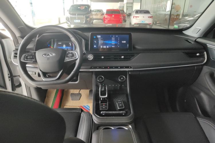 Used Chery Tiggo 8 2022 1.5 TCI Automatic Exclusive Edition 5 Seats Center Console