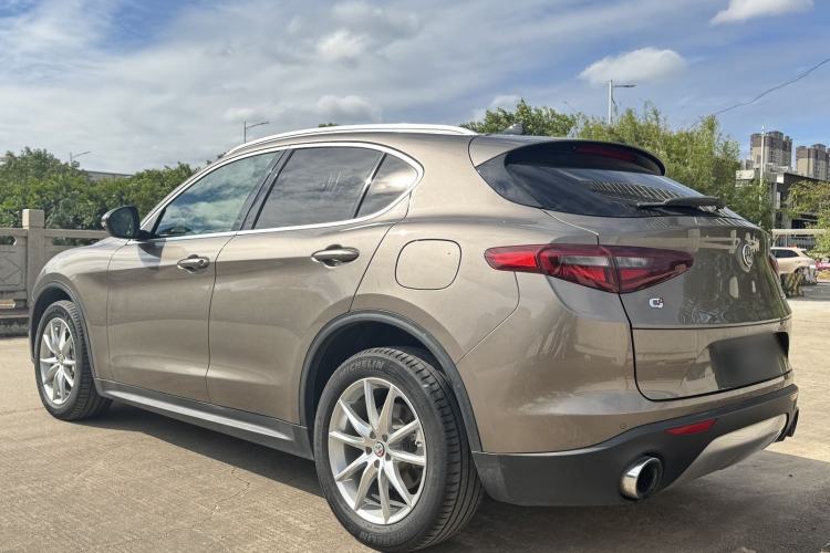 Used Alfa Romeo Stelvio 2017 2.0T 280HP Luxury Edition